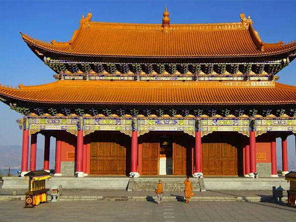 寺庙筒瓦的铺盖效果